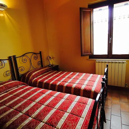 Agriturismo Il Sole * 法诺
